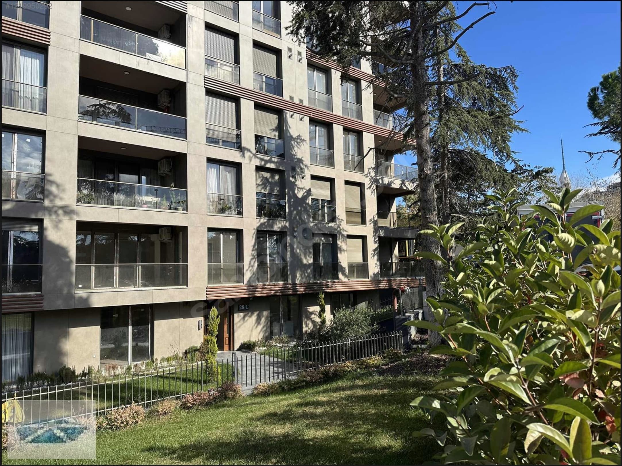 Validebağ 27-28 Blok